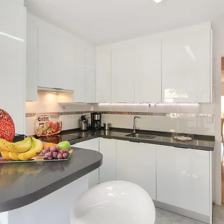 Awesome In Alfaz Del Pi With Kitchen Apartamento L'Alfas del Pi